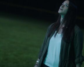 Meredith Garretson - Resident Alien s02e01 (2022) Nude Celebrity