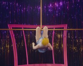 Rachel Brosnahan, etc - The Marvelous Mrs. Maisel s04e05-08 (2022) Sexy TV Movie Scene