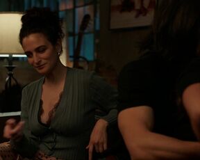 Clark Backo, Isabel May, Jenny Slate, Gina Rodriguez - I Want You Back (2022) Hot Actress Celebrity