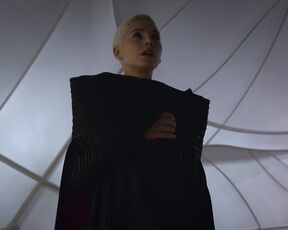 Charlie Murphy - Halo s01e02 (2022) Nude Celebs