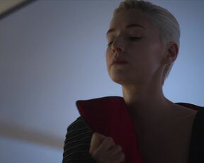 Charlie Murphy - Halo s01e02 (2022) Nude Celebs