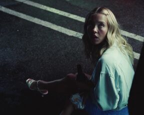 Sydney Sweeney nude – Euphoria s02e02 (2022) Hot Actress TV Movie Scene