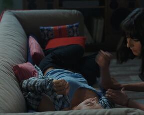 Ambra Angiolini, Anna Ferzetti - The Ignorant Angels (Le fate ignoranti) s01e02-08 (2022) Nudity TV Movie Scene