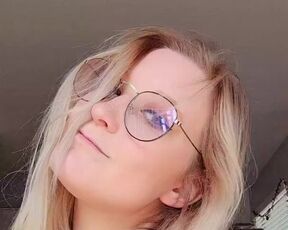 The geek girl's t-shirt hides big boobs. Shall we see? Maybe she'll be quick to show her pussy, too.