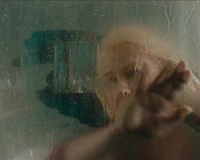 Mathilde Seigner nude - Un tour chez ma fille (2021) Topless Short Scene