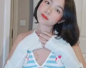 Asian Girl - Naked TikTok Challenge