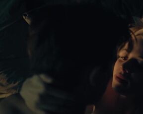 Luna Wedler naked - Je suis Karl (2021) Hot sex movie scene