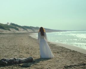 Bella Thorne  sexy - Time Is Up (2021)