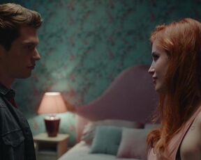 Bella Thorne  sexy - Time Is Up (2021)