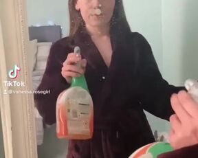 Wipe it down TikTok Nude Girl - Wipe it down Challenge Wipe it down