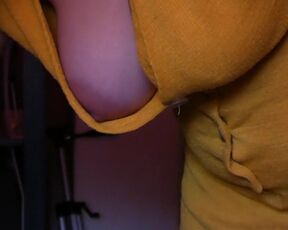 Amateur Video DownBlouse BOOB