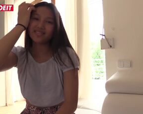 Sexy Cute Thai has Coochie Frigging Climax Solo