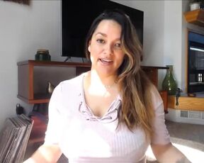 BUSTY GIRL SHOWCASE WITH HER AMPLE JUGS IN CONCENTRATE CAM