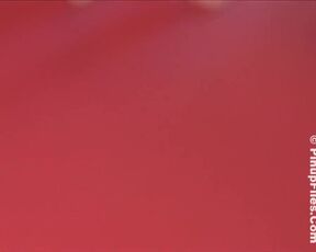 WATCH JANA DEFI BIG BOOBS BOUNCING AS SHE PLAYS THE HULAHOOP