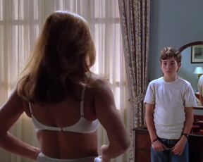 Maria Luisa San Jose topless, Cristina Espinosa naked. Pajarico (1997) nudity movie scenes