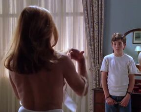 Maria Luisa San Jose topless, Cristina Espinosa naked. Pajarico (1997) nudity movie scenes
