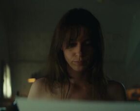 Caroline Hartig naked, Bérangère McNeese nude, Meriel Hinsching nackte - Die Spaltung der Welt 1939-1962(2024)  Season 01