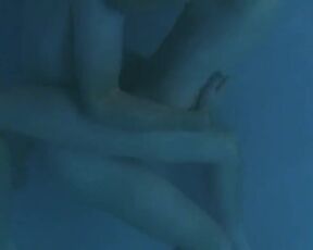 Justine Bateman nude, Sarah Deakins naked, Karen Holness nude, Felicity Huffman nude - Out of Order (2003) Classic Sex Scenes