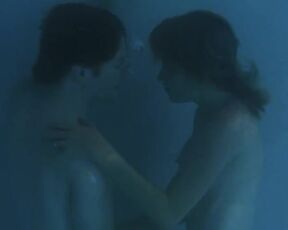 Justine Bateman nude, Sarah Deakins naked, Karen Holness nude, Felicity Huffman nude - Out of Order (2003) Classic Sex Scenes