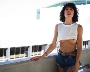 Milo Moire topless - Airport (2024) hot scene
