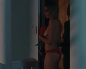 Ursula Corbero topless, Silma Lopez nude - Crimen con vista al mar (2013)