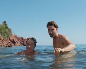 Karoline Eichhorn hot - Ein Sommer an der Côte d'Azur (2024) underwater sexy actress