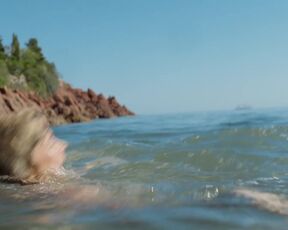 Karoline Eichhorn hot - Ein Sommer an der Côte d'Azur (2024) underwater sexy actress