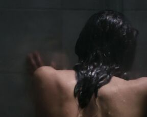 Katarzyna Wajda nude in shower scene. Odwilż (2022)