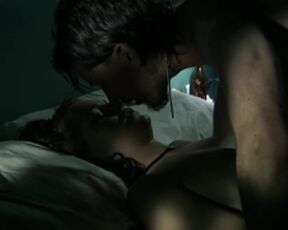Laura Gordon nude - Em 4 Jay (2006)