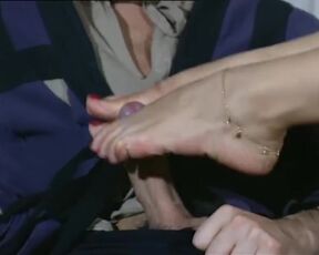 Vintage Fetish and Explicit Blowjob Scene