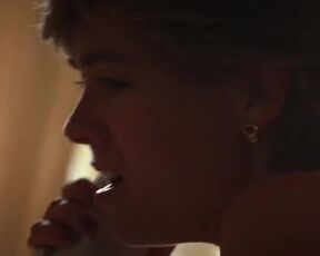 Theresa Russell hot sex scene - Wild Things (1998)