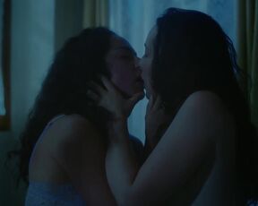 Lesbian Scene: Salomé Richard nude, Camille Moutawakil nude - L'échappée (2023)