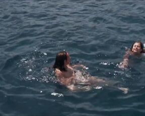 Macarena Sanz nude - El Hombre Bueno (2024) Nipslip