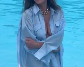 Hot Leaked Celebrity  Elizabeth Hurley (2024)