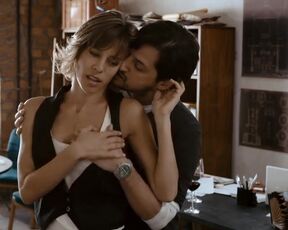 Danni Suzuki nude, Daniela Galli nude, Fernanda de Freitas, Juliana Lohmann nude. Malu de Bicicleta (2010) Sex movie scenes