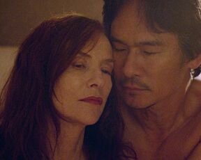 Isabelle Huppert nude. Sidonie in Japan (Sidonie au Japon) (2023)