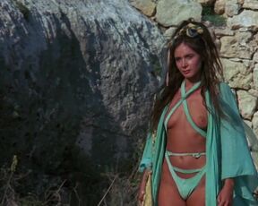Savina Gersak, Tiziana Altieri nude - Iron Warrior (1987) Classic