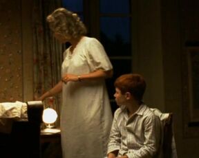 Full Frontal Female Nudity. Fanny Cottencon nude. Poil de carotte (2003)