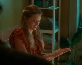 Shailene Woodley sexy - Killer Heat (2024)