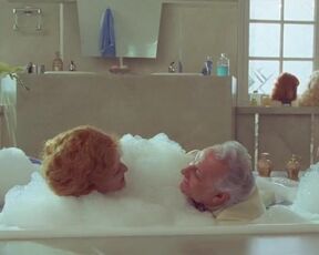 Geraldine Danon topless, Jeanne Moreau - La vieille qui marchait dans la mer (1991) Nudity movie scenes