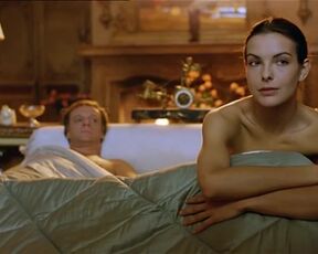 Carole Bouquet, Andrea Ferreol - Il Cappotto di Astrakan (1979) nudity video