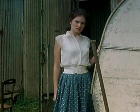 Sara-Jeanne Drillaud nude, Pauline Foulon nude. L’ enfant du pays (2003) French Erotic Movie