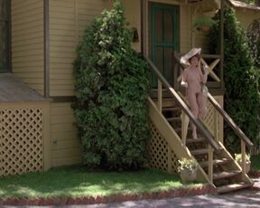 Margaret Whitton naked. Ironweed (1987) Full Frontal Nudity Scene