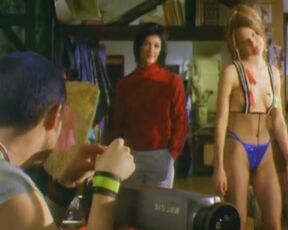 Ana Franic, Jelena Djokic nude lesbian scene. Disi duboko (2004)
