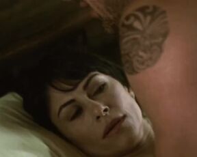 Roxana Zal nude, Gina Gershon sexy. 3-Way (2004) erotic movie scenes