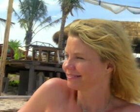 Annette Frier nackte - Lichtblau - Neues Leben Mexiko (2010)Beach Nude Scene