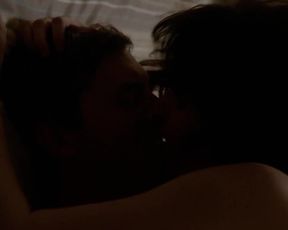 Amanda Peet, Melanie Lynskey ‘Togetherness S2E2 (2016)’ HD 720 (Sex, Tits)