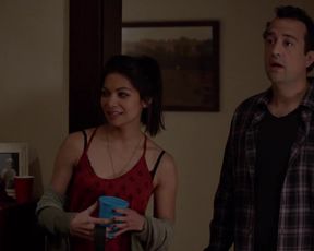 Amanda Peet, Melanie Lynskey ‘Togetherness S2E2 (2016)’ HD 720 (Sex, Tits)