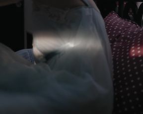 Naked scene Rachel Brosnahan, Kyla Walker - The Marvelous Mrs Maisel (2017) s01e01 TV show nudity video