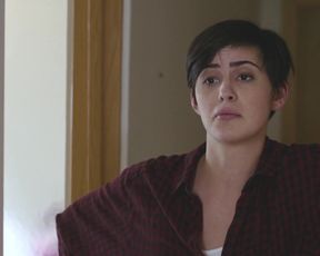 Celebrity Lesbian Video - Jacqueline Toboni, Kiersey Clemons nude - Easy S01E02 (2016) 